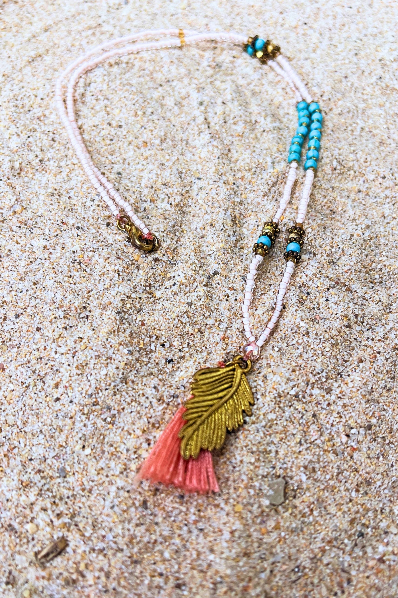 Dreamy Daze' Beaded Tassel Necklace With Feather Pendant In Pink